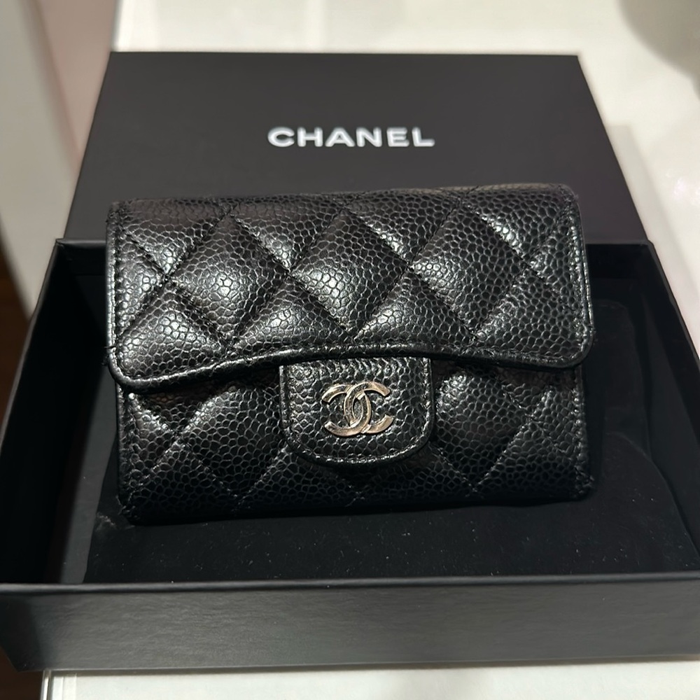 Chanel Classic Caviar Card holder